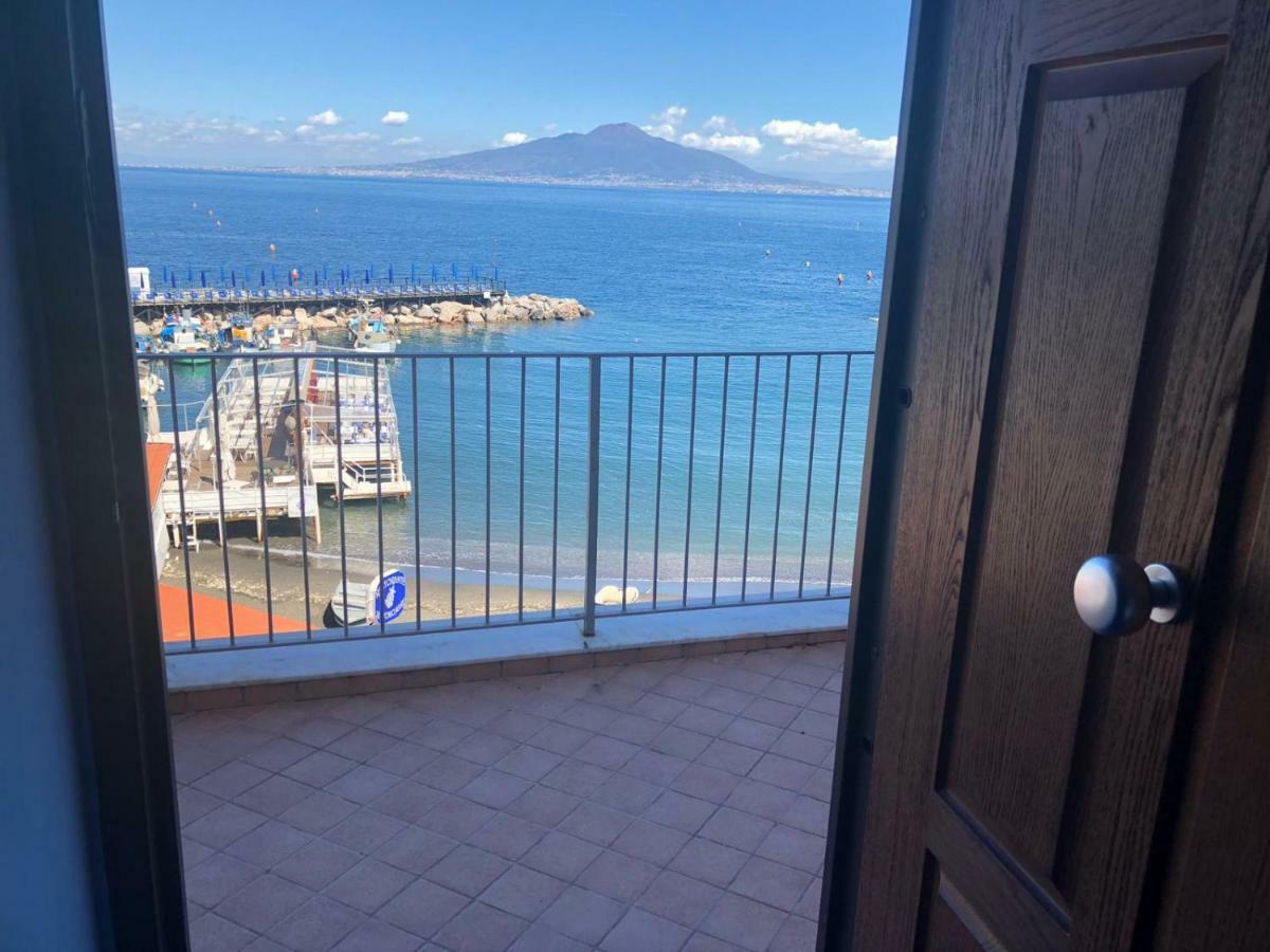 Il Borgo Antico Sorrento Sea View Apartamento Exterior foto